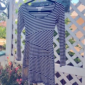MAX STUDIO Striped Dress - Pretty & Flattering!♥️